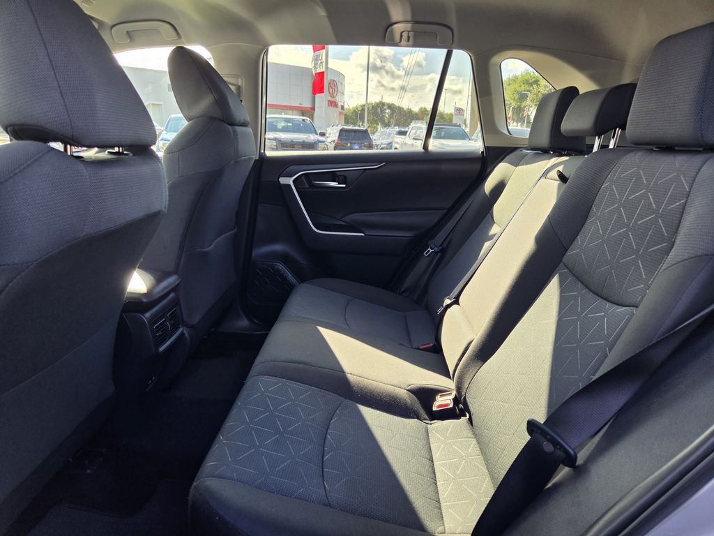Used 2025 Silver Sky Metallic Toyota XLE image 29