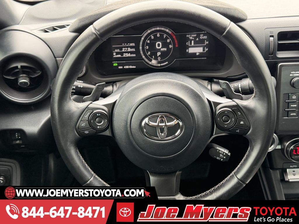 Used 2022 Pavement Toyota Premium image 15