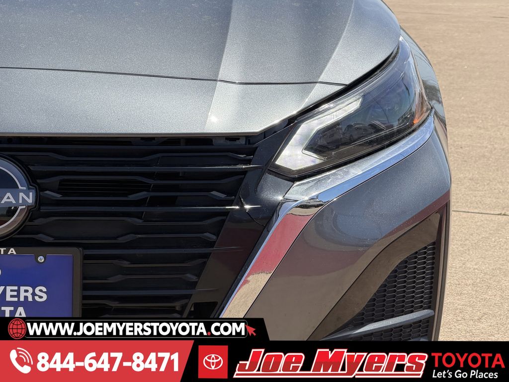 Used 2025 Gun Metallic Nissan 2.5 SV image 4