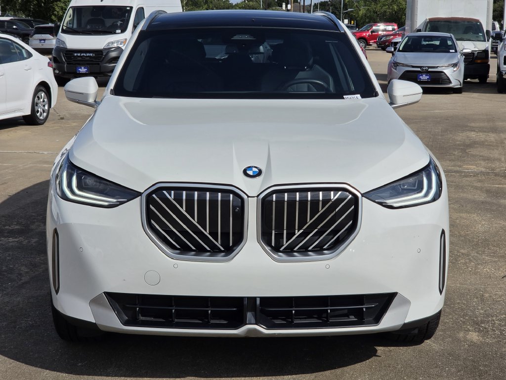 Used 2025 Alpine White BMW 30 xDrive image 3