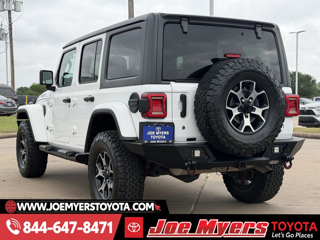 Used 2018 Bright White Clearcoat Jeep Unlimited Sahara image 7