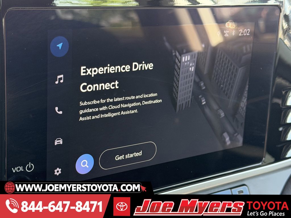 Used 2025 Ice Cap Toyota LE image 18