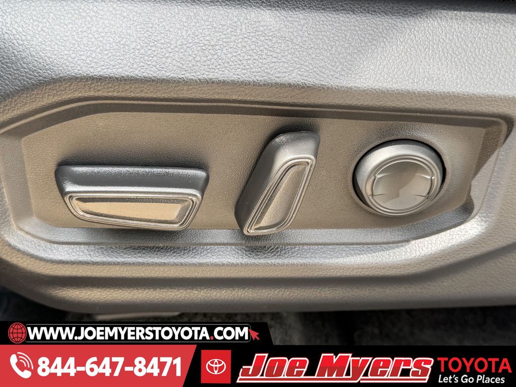 Certified Used 2026 Ice Cap Toyota SR5 image 29