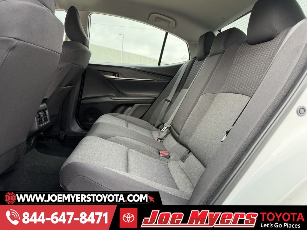 Used 2025 Ice Cap Toyota LE image 28