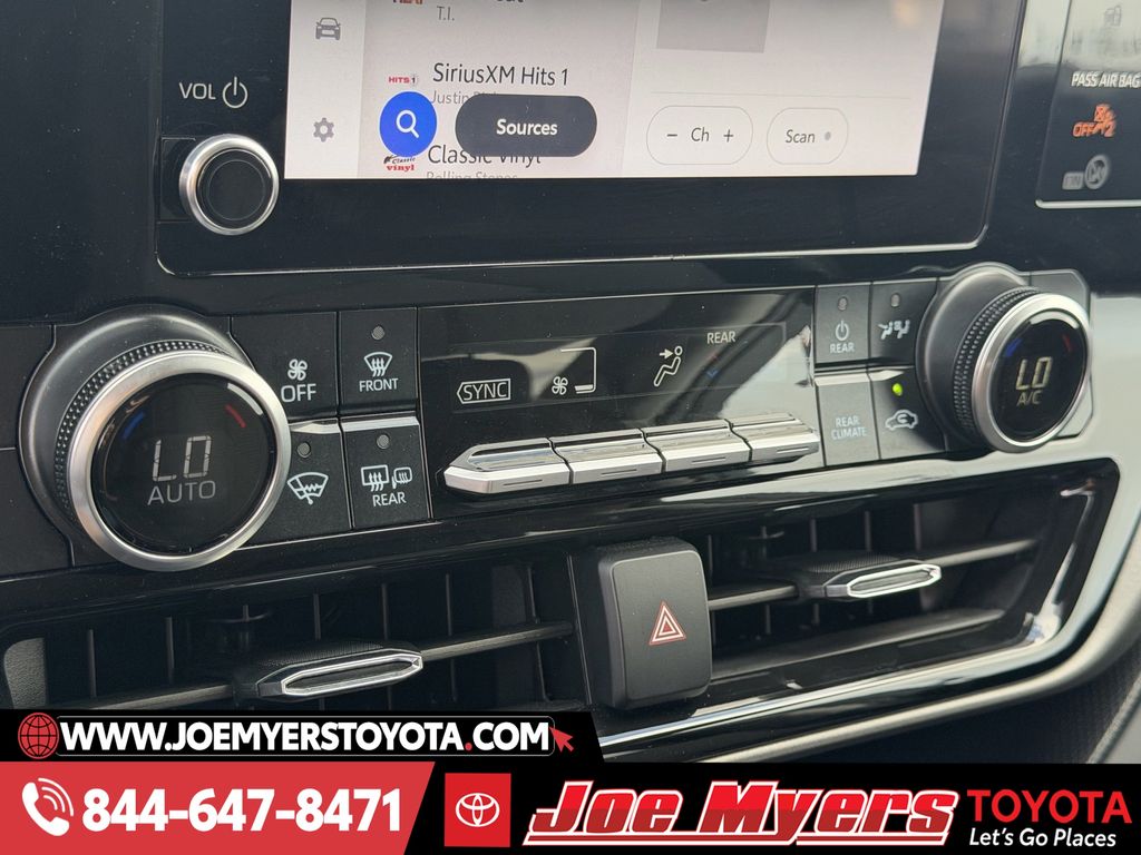 Used 2025 Blueprint Toyota LE image 20