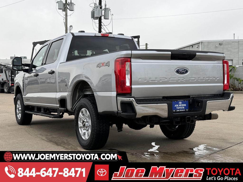 Used 2024 Iconic Silver Metallic Ford XLT image 7