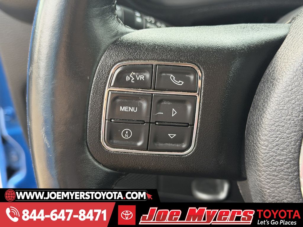 Used 2016 Hydro Blue Pearl Coat Jeep Unlimited Sahara image 23