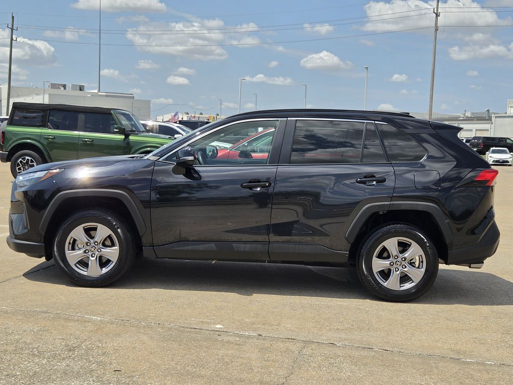 Used 2025 Midnight Black Metallic Toyota XLE image 6