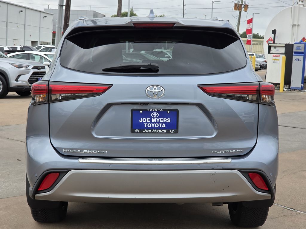 Used 2023 Moon Dust Toyota Platinum image 8