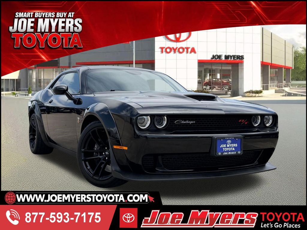 Pitch Black Clearcoat 2023 Dodge Challenger Coupe Rear-Wheel Drive 8-Speed Automatic