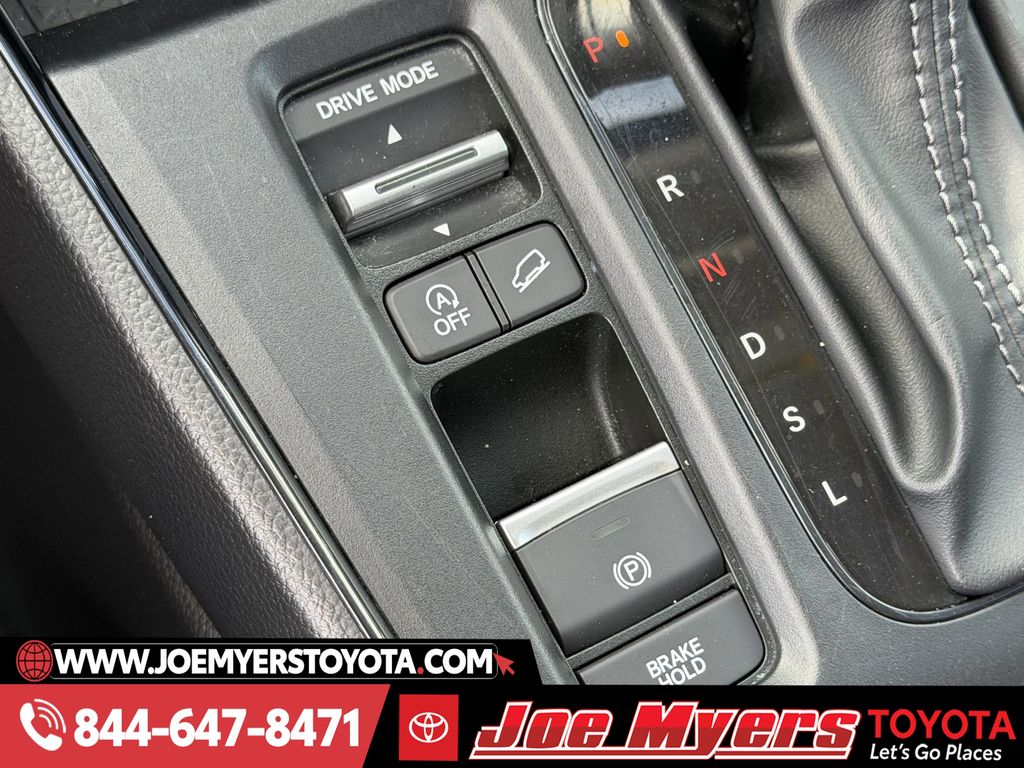 Used 2025 Crystal Black Pearl Honda LX image 21