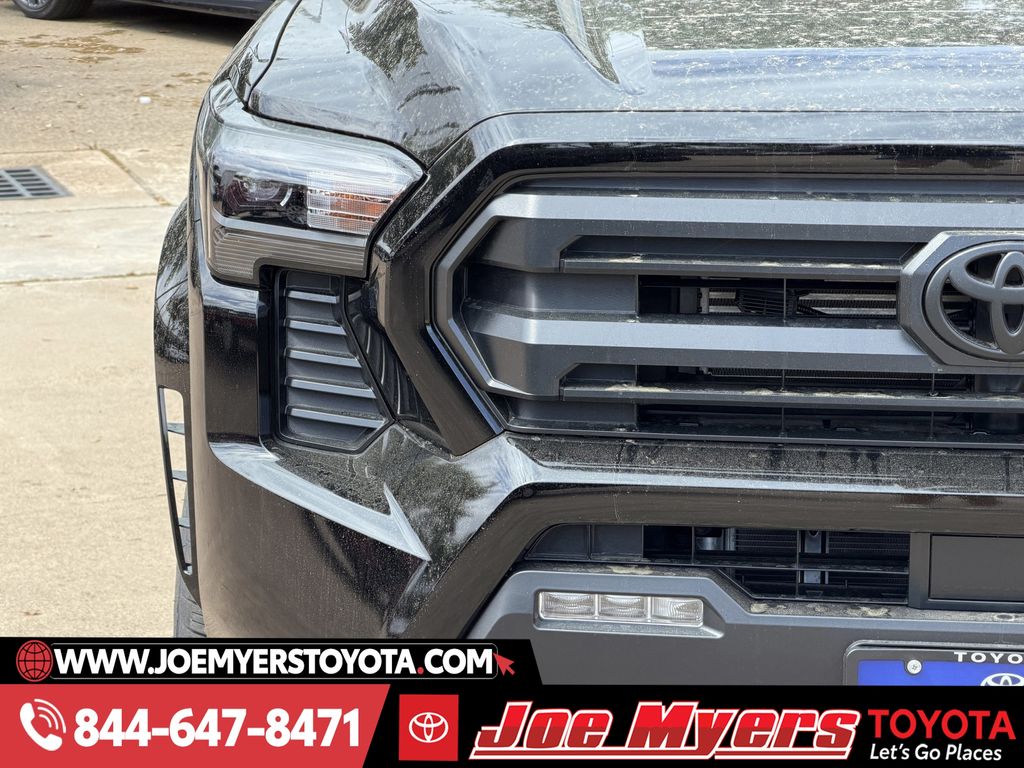 New 2026 Black Toyota SR5 image 5