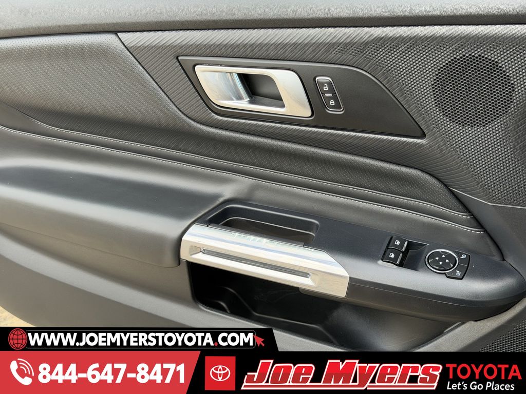 Used 2024 Shadow Black Ford Ecoboost Premium image 25
