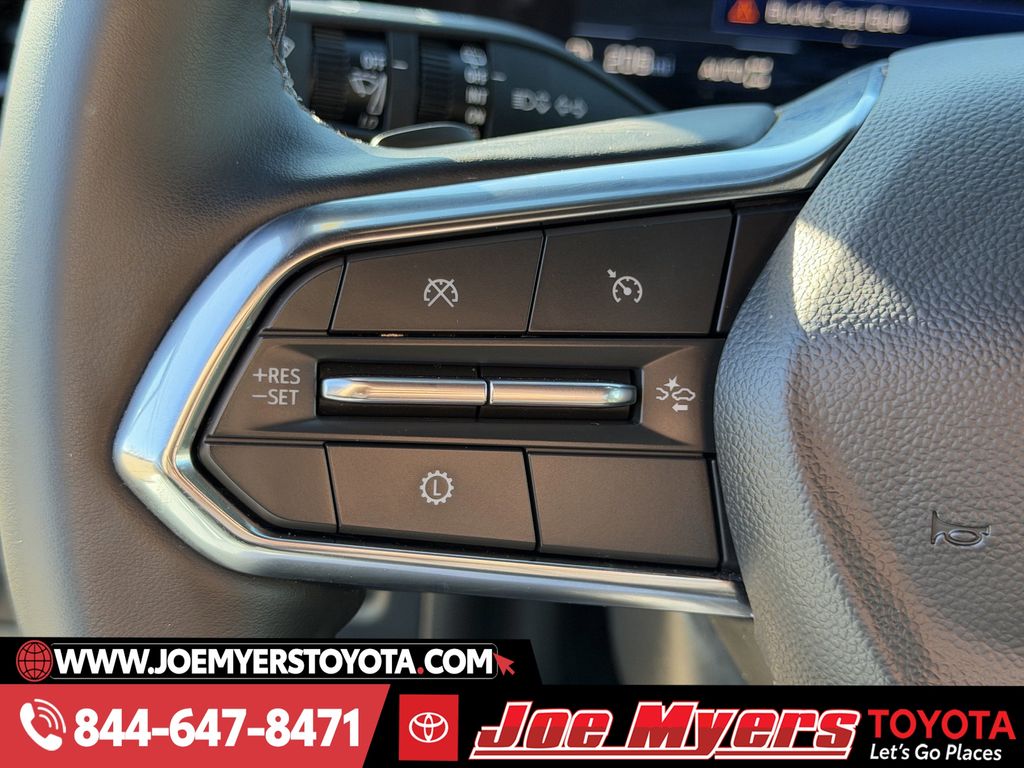 Used 2025 Black Chevrolet LT image 24