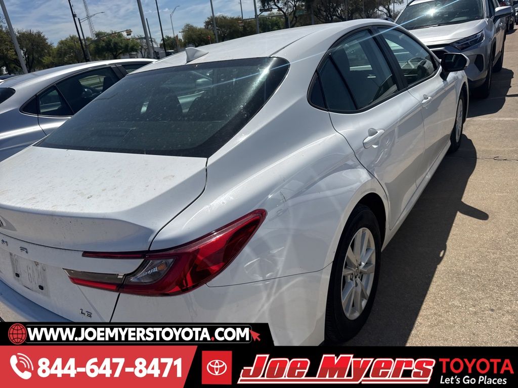 Used 2025 Ice Cap Toyota LE image 5