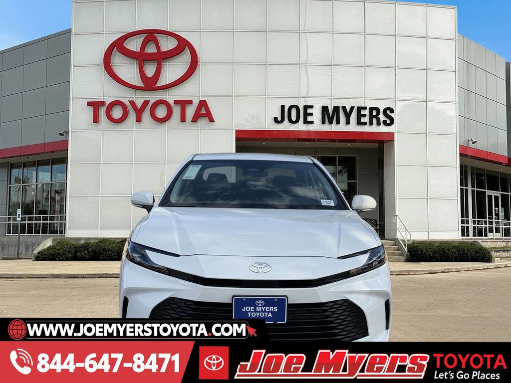 New 2026 Ice Cap Toyota LE image 6