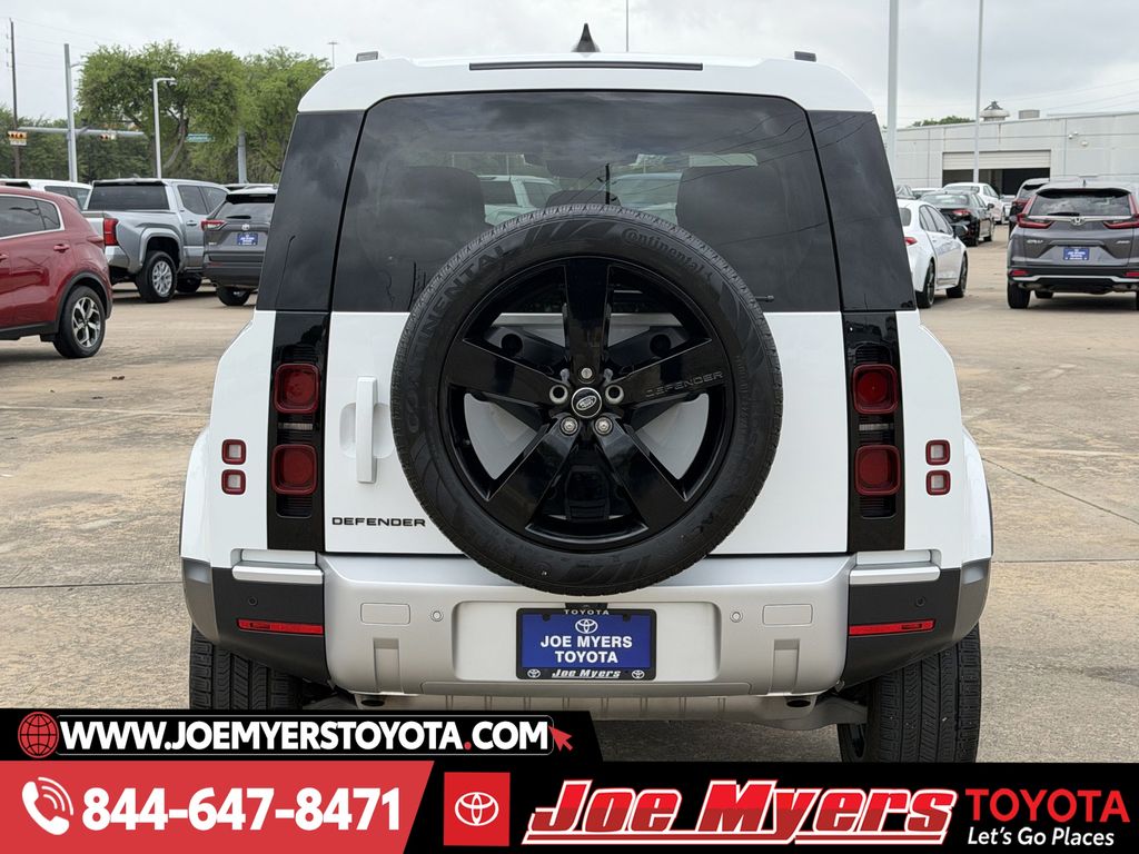 Used 2024 Fuji White Land Rover S image 8