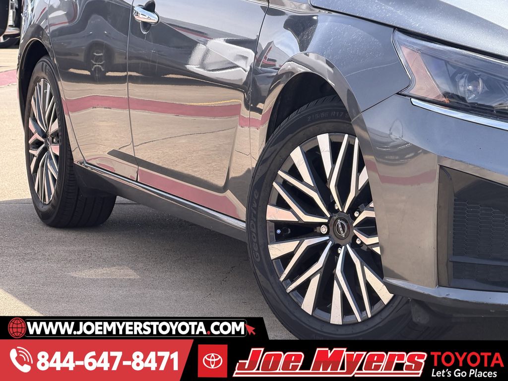 Used 2025 Gun Metallic Nissan 2.5 SV image 11