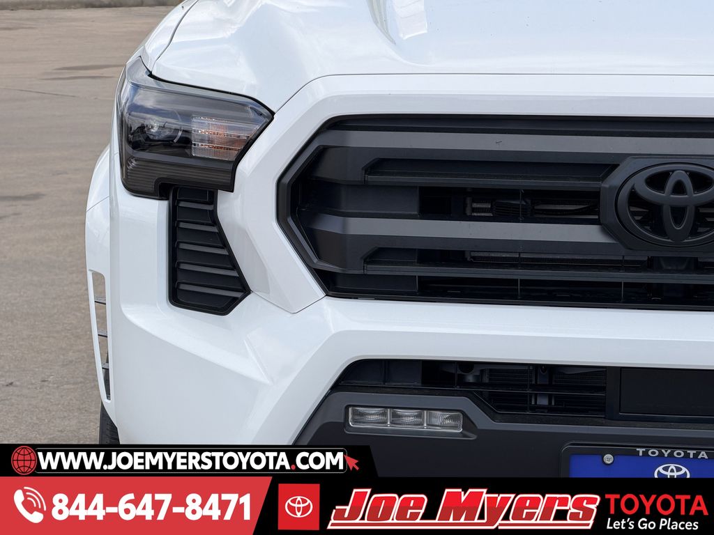 New 2026 Ice Cap Toyota SR5 image 5