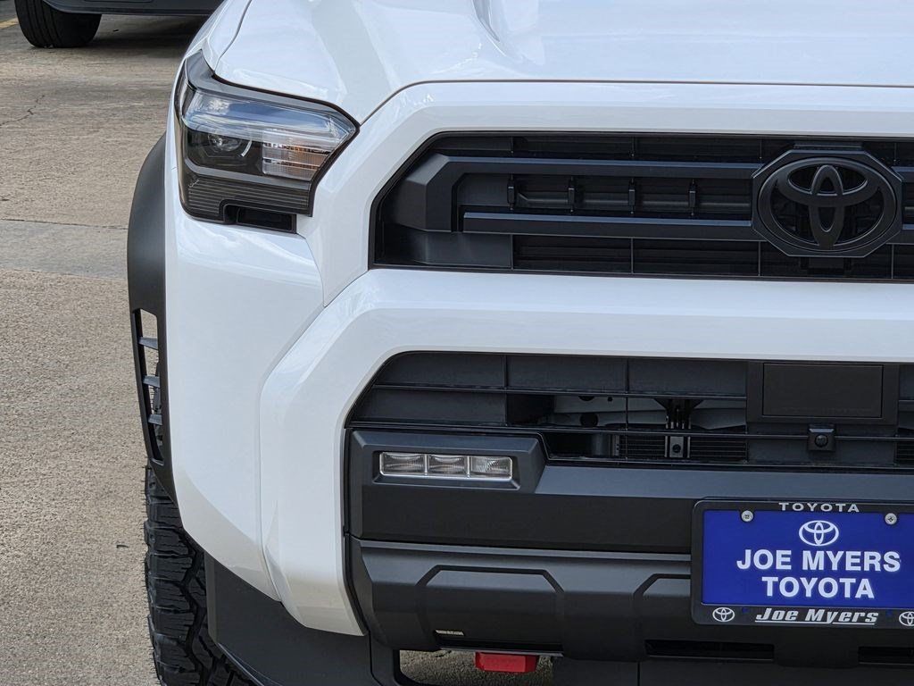 New 2026 Ice Cap Toyota SR5 image 5