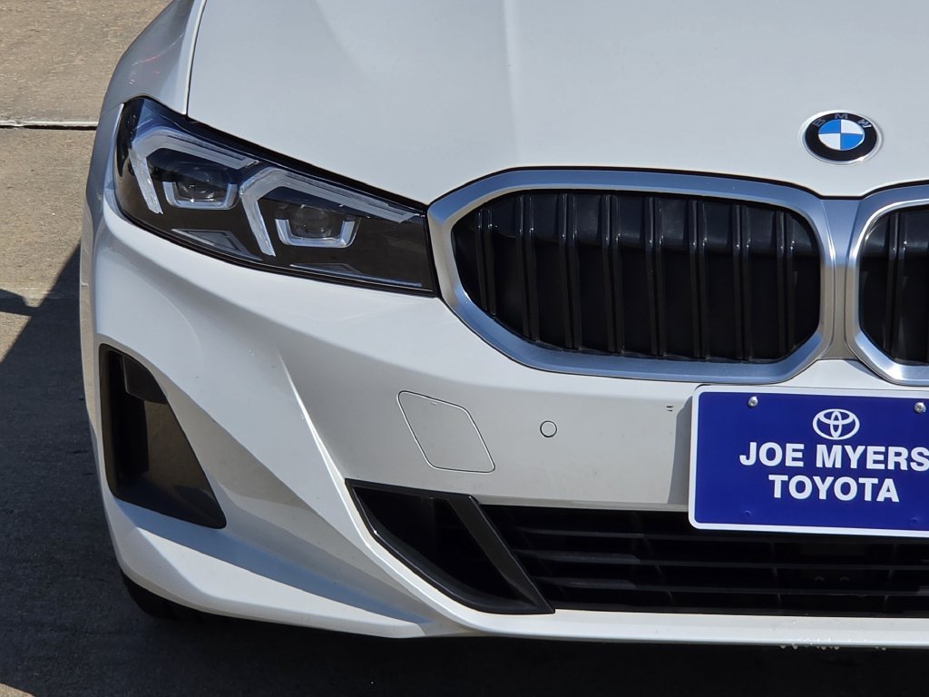 Used 2025 White Metallic BMW 330i image 5