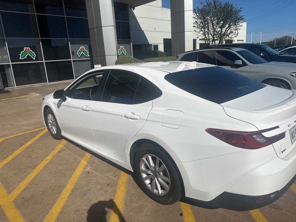 2026 Toyota Camry LE photo 2