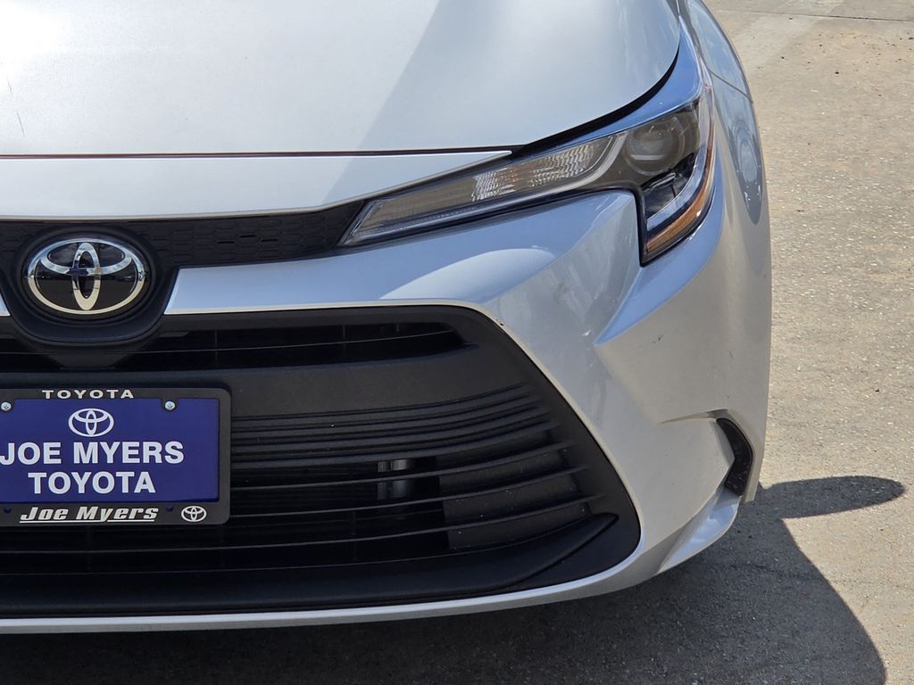 Used 2026 Classic Silver Metallic Toyota LE image 4