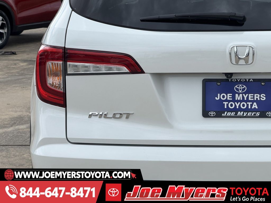 Used 2021 Platinum White Pearl Honda Touring image 10