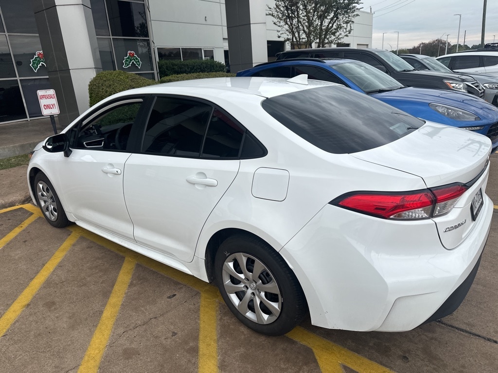 Used 2025 Toyota Corolla LE Sedan