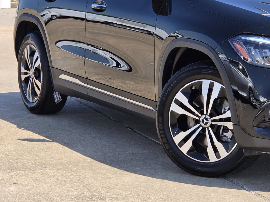 Used 2025 Black Mercedes-Benz GLA 250 image 11