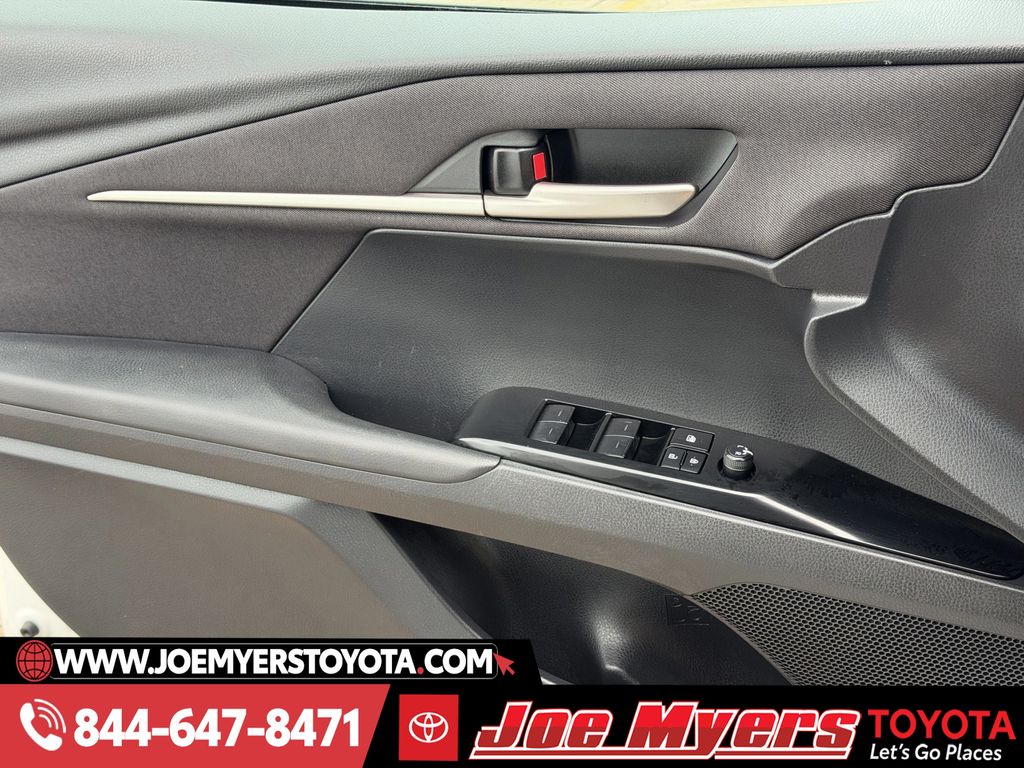 Used 2025 White Toyota LE image 26