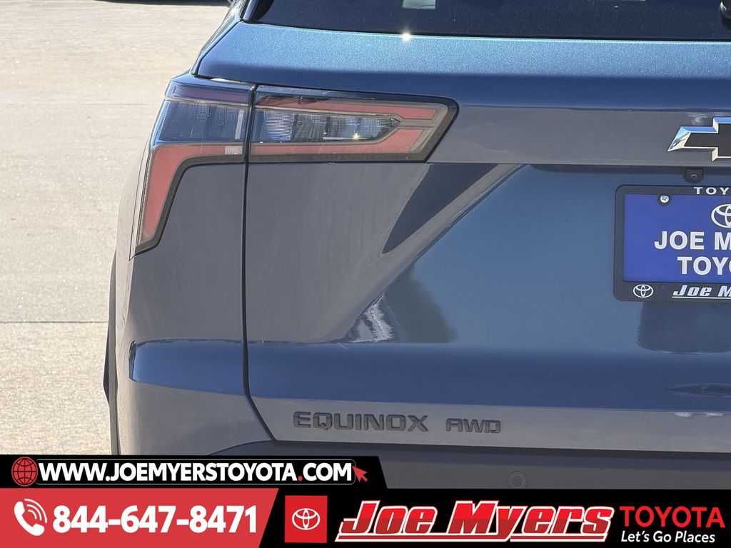 Used 2025 Lakeshore Blue Metallic Chevrolet RS image 10