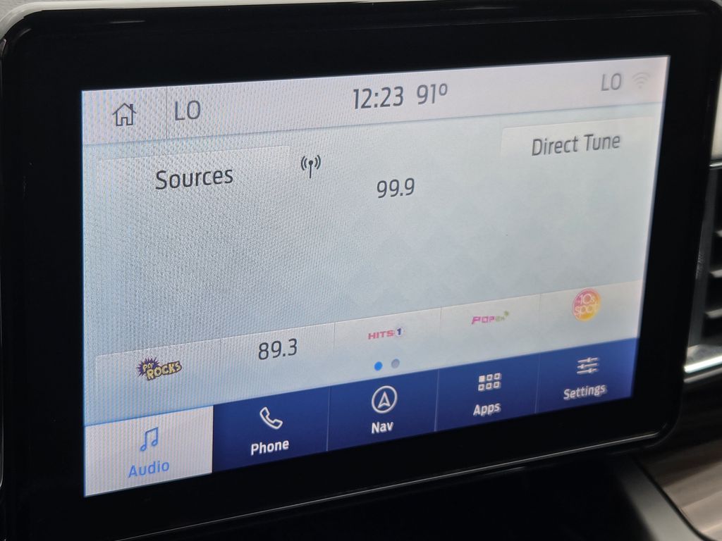 Used 2020 Black Metallic Ford Limited image 17