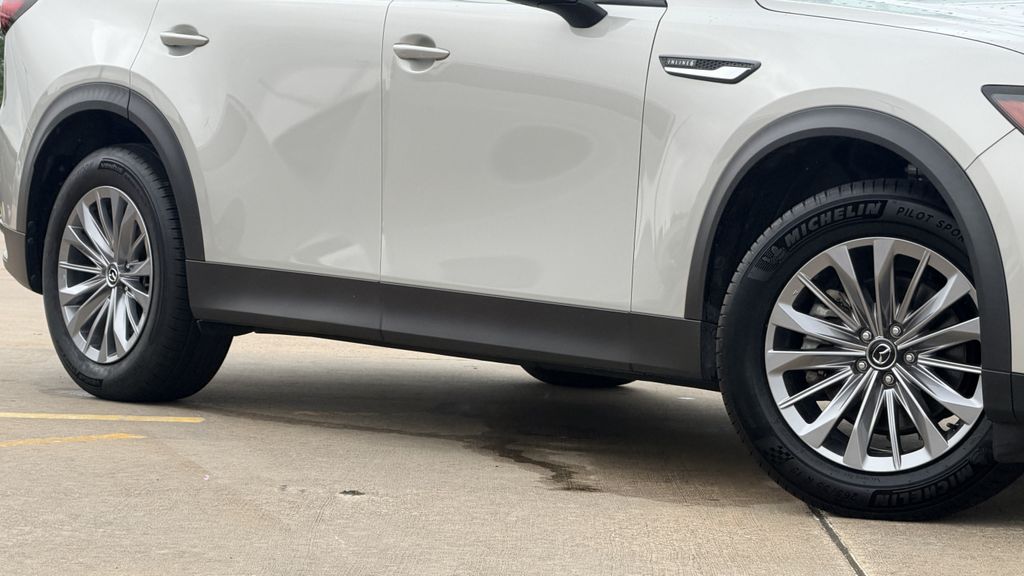 2025 Mazda CX-90 Preferred Package - Photo 11