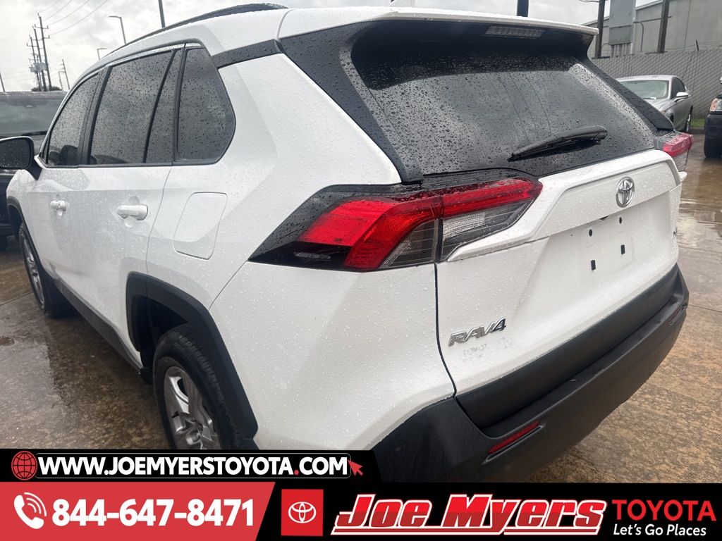 Certified Used 2025 Ice Cap Toyota XLE image 4