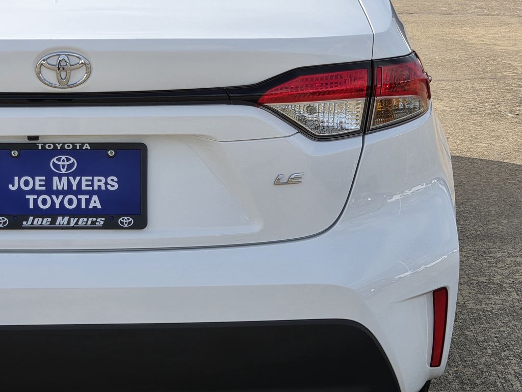 Used 2026 Ice Toyota LE image 9