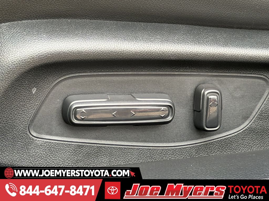 Used 2025 Meteorite Gray Metallic Honda Sport Touring image 28