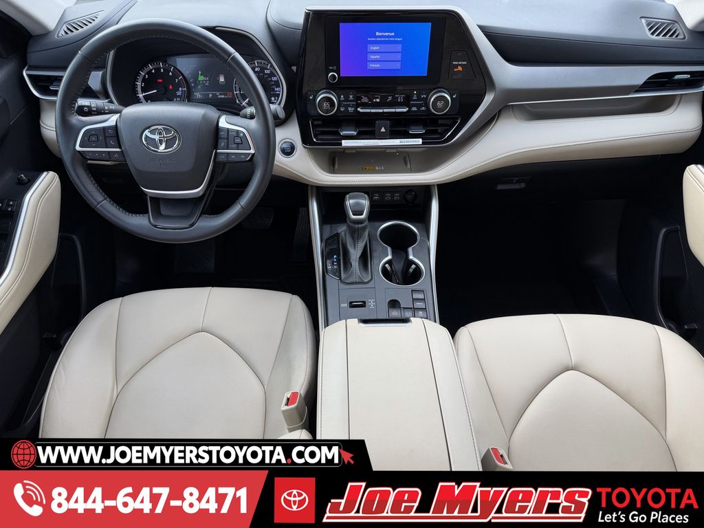 Used 2024 Magnetic Gray Metallic Toyota XLE image 13