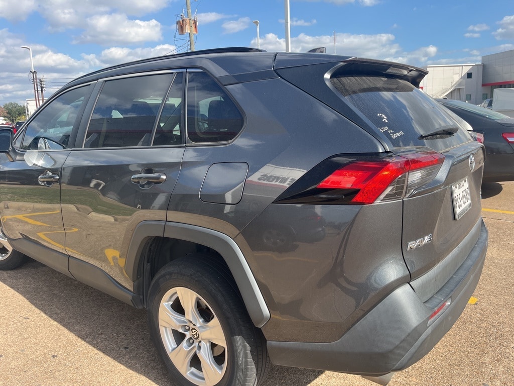 Used 2021 Toyota RAV4 XLE SUV