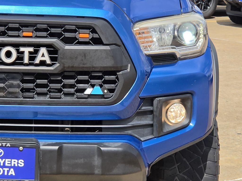 Used 2018 Blazing Blue Toyota TRD Off-Road image 4