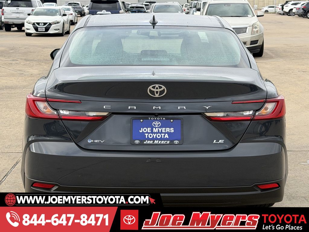 Used 2025 Underground Toyota LE image 8