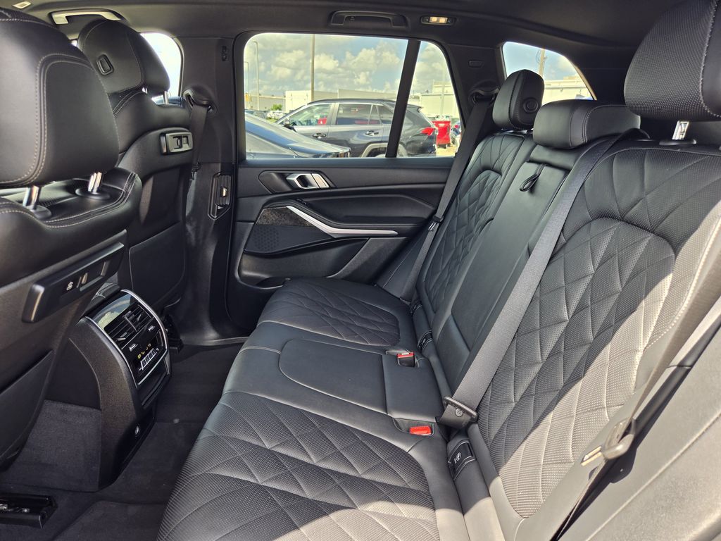 Used 2023 Black Sapphire Metallic BMW sDrive40i image 29
