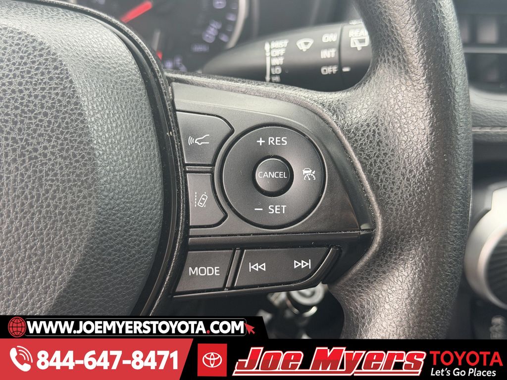 Used 2022 Magnetic Gray Metallic Toyota LE image 22