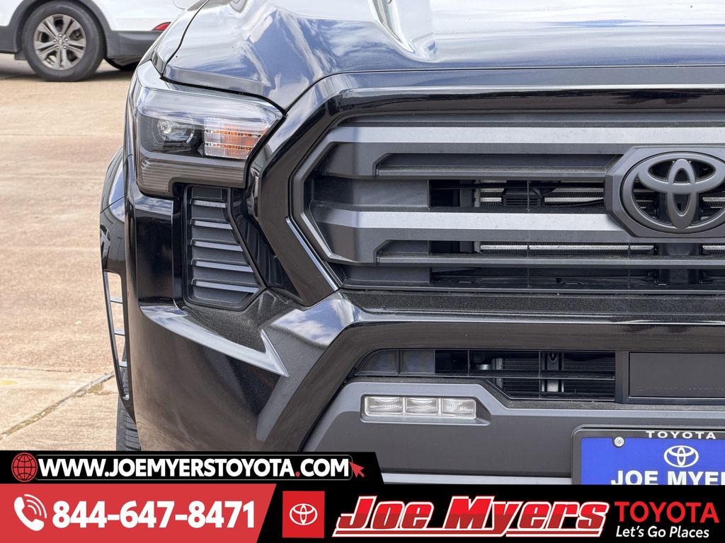 New 2026 Black Toyota SR5 image 5