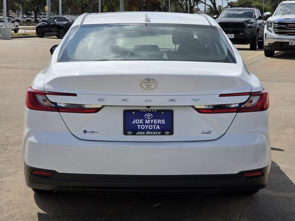 Used 2025 Ice Toyota LE image 8