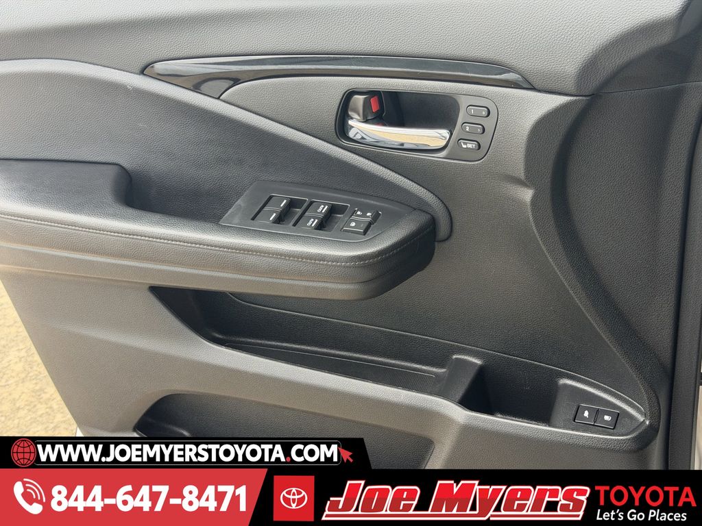 Used 2021 Platinum White Pearl Honda Touring image 26