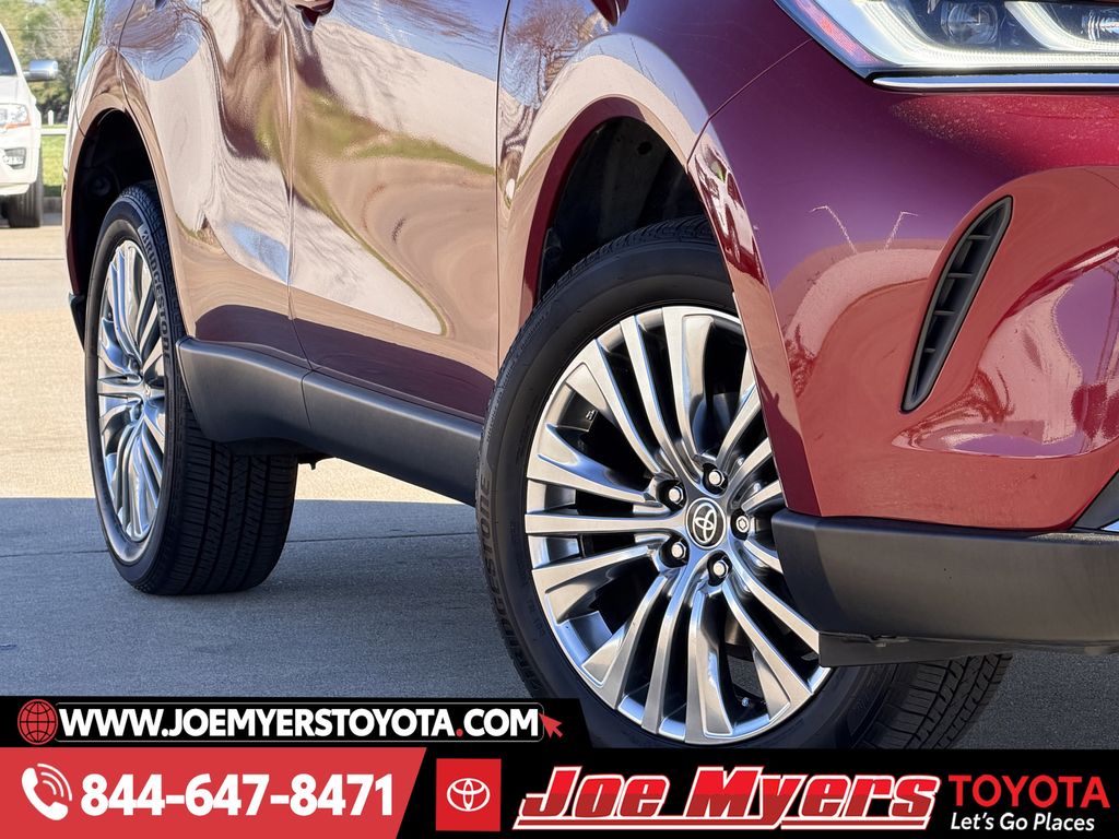 Used 2022 Ruby Flare Pearl Toyota XLE image 12