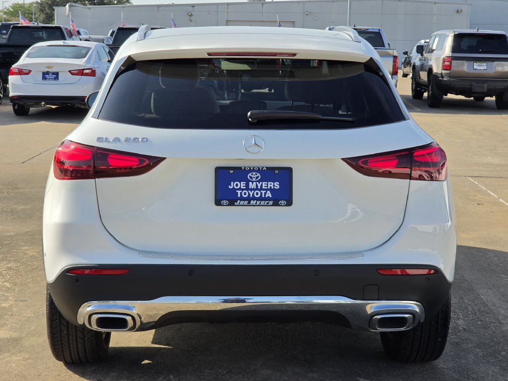 Used 2025 White Mercedes-Benz GLA 250 image 8