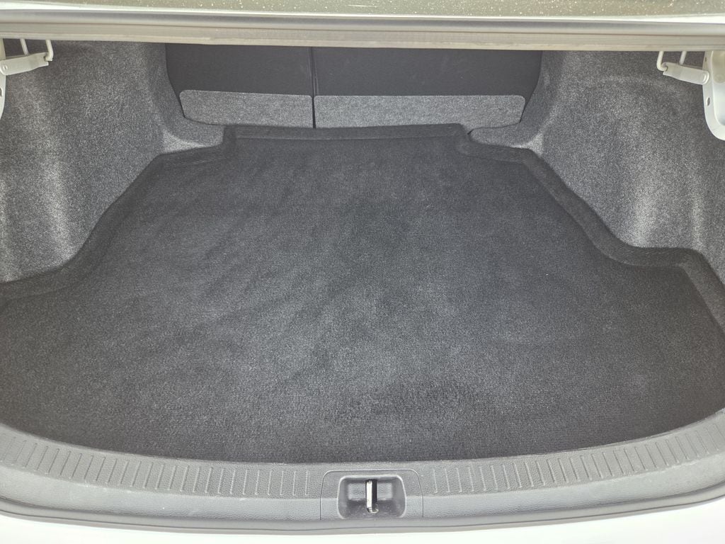 Used 2026 Ice Toyota LE image 28
