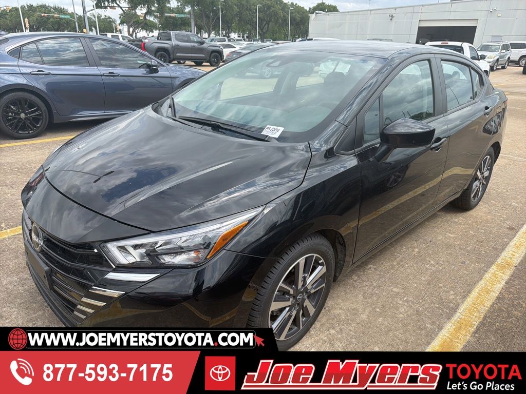 2025 Nissan Versa 1.6 SV CVT's photo